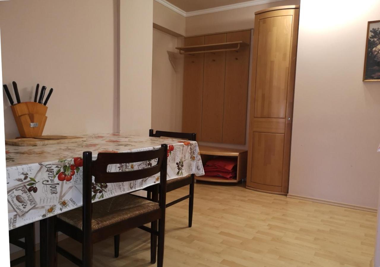 Vitorlas Apartmanhaz Сиофок Екстериор снимка